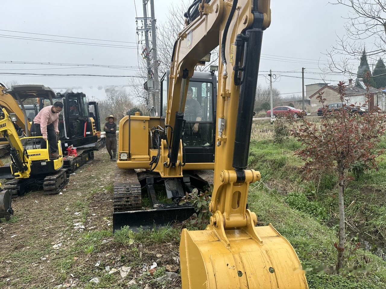 Caterpillar 306 - Minikotró: 5 kép. Caterpillar 306 - Minikotró: 5 kép.