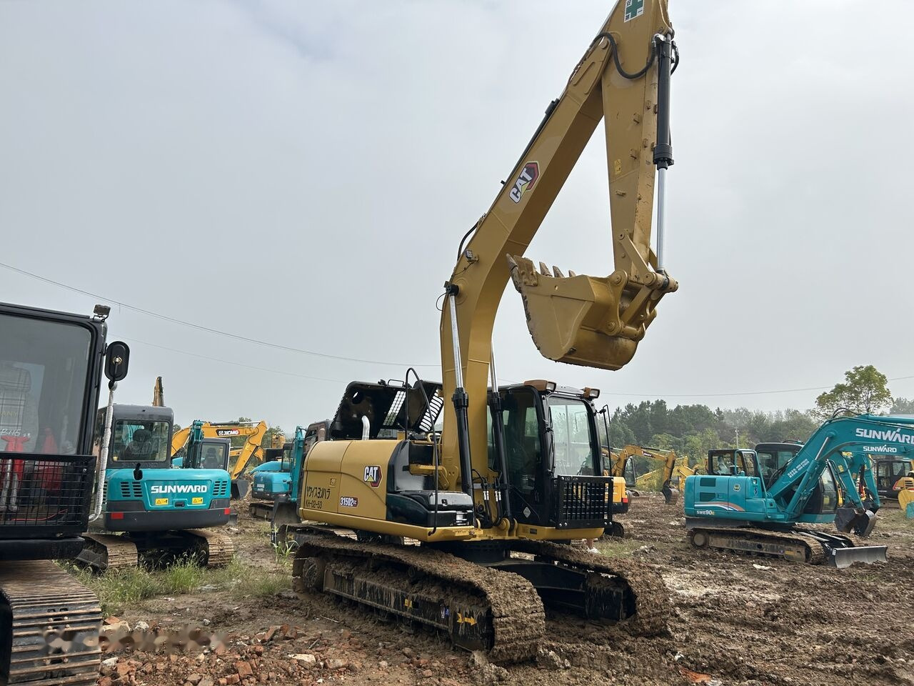 Caterpillar 315D2 GC - Lánctalpas kotró: 4 kép. Caterpillar 315D2 GC - Lánctalpas kotró: 4 kép.