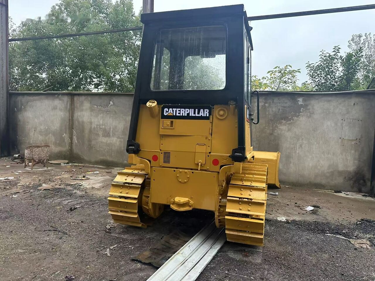 Caterpillar D4C - Buldózer: 4 kép. Caterpillar D4C - Buldózer: 4 kép.