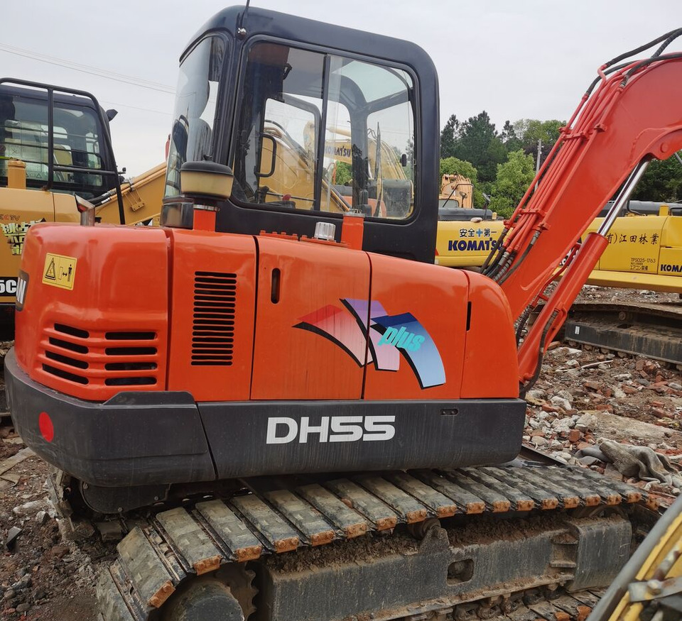 Doosan DH55 - Lánctalpas kotró: 5 kép. Doosan DH55 - Lánctalpas kotró: 5 kép.