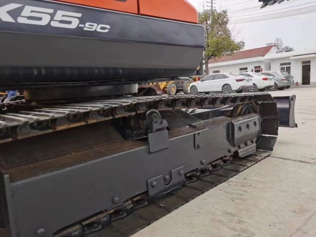 Doosan DX55 - Lánctalpas kotró: 2 kép. Doosan DX55 - Lánctalpas kotró: 2 kép.