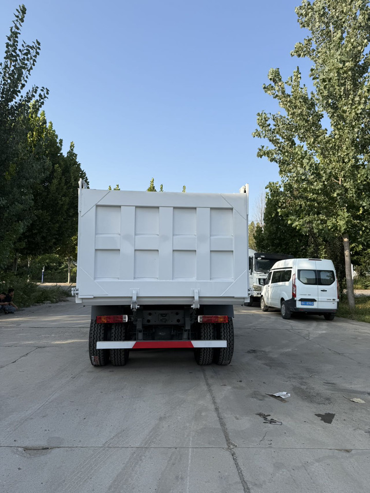HOWO Haohan 371 6X4 - Billenőplatós teherautó: 5 kép. HOWO Haohan 371 6X4 - Billenőplatós teherautó: 5 kép.