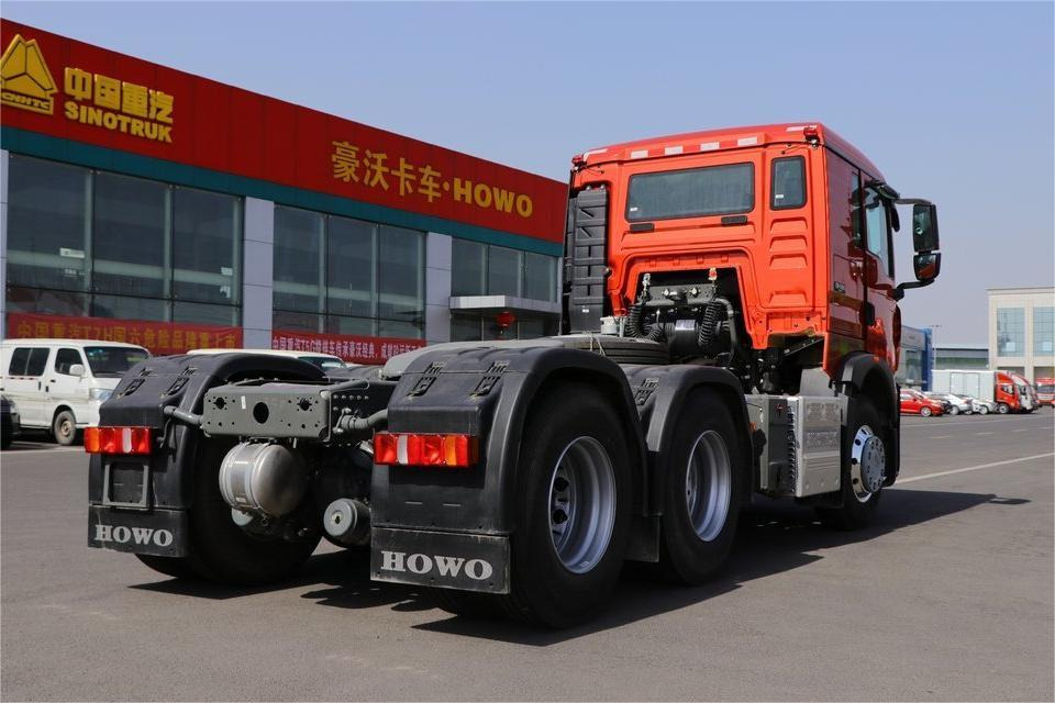 HOWO TX440 - Billenőplatós teherautó: 1 kép. HOWO TX440 - Billenőplatós teherautó: 1 kép.