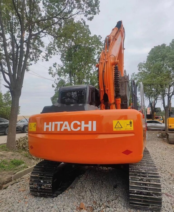 Hitachi ZX120 - Lánctalpas kotró: 1 kép. Hitachi ZX120 - Lánctalpas kotró: 1 kép.