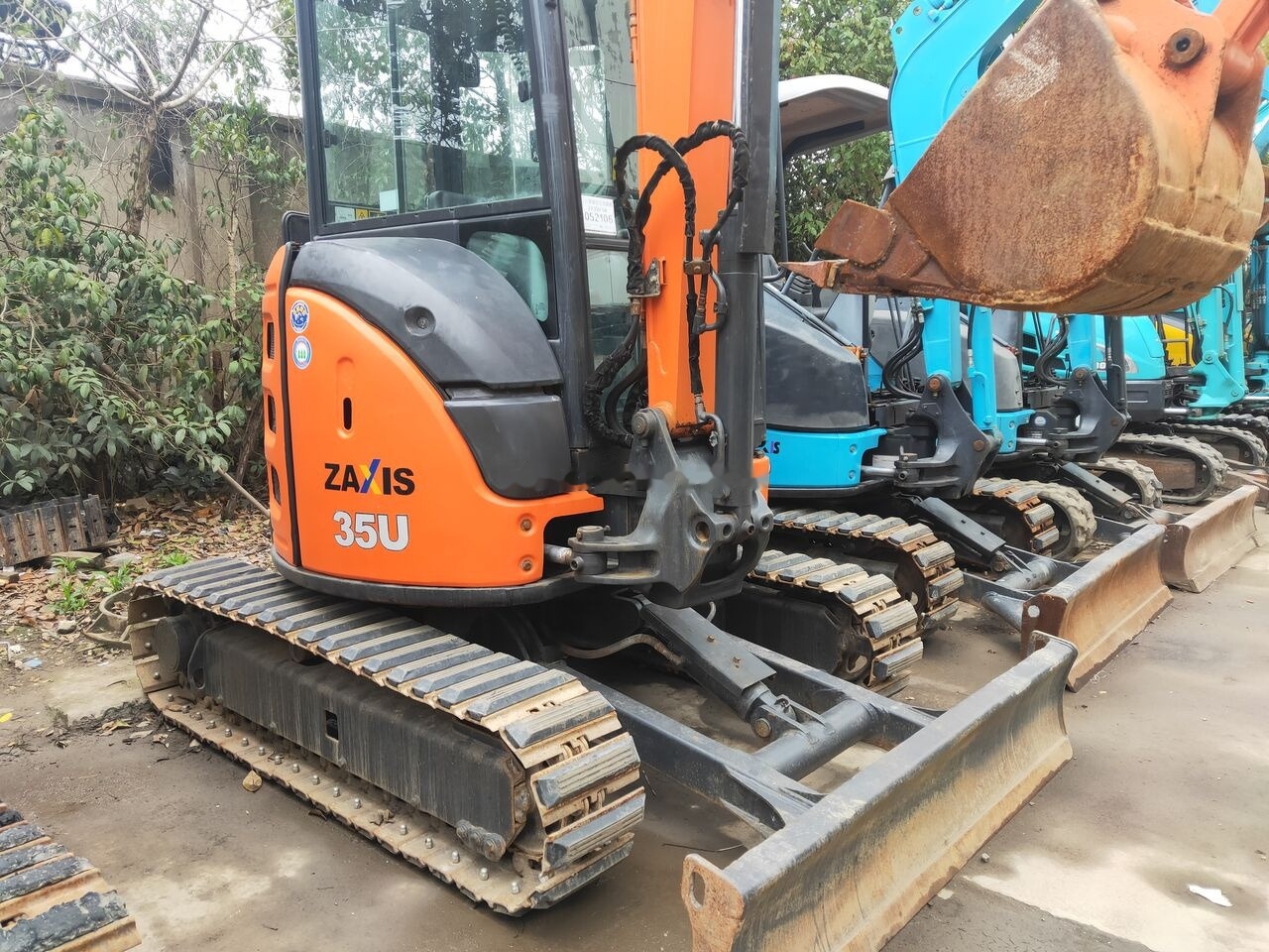 Hitachi ZX35 - Minikotró: 1 kép. Hitachi ZX35 - Minikotró: 1 kép.