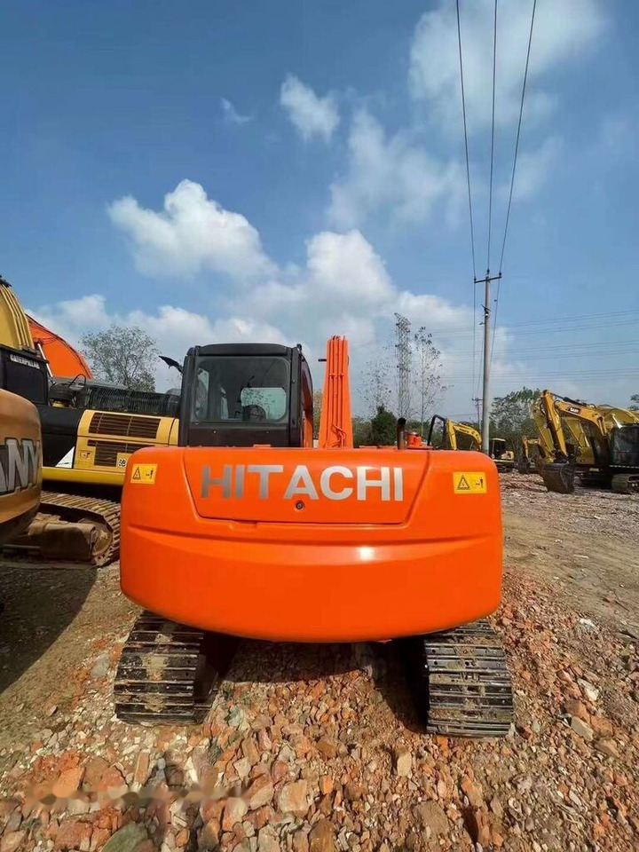 Hitachi ZX70 - Lánctalpas kotró: 1 kép. Hitachi ZX70 - Lánctalpas kotró: 1 kép.