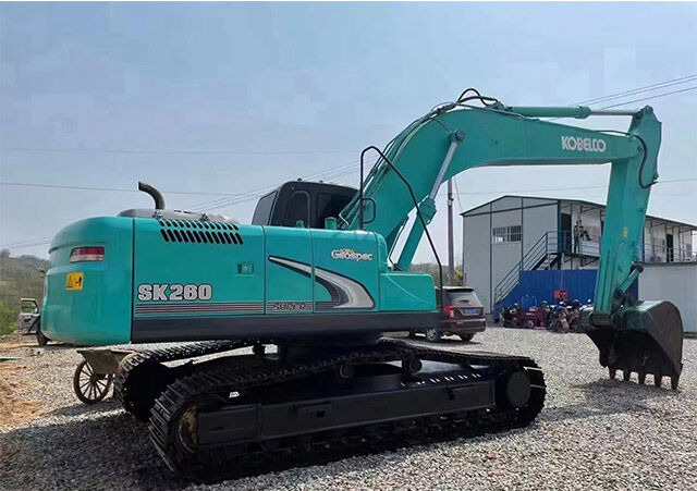 Kobelco SK260 - Lánctalpas kotró: 4 kép. Kobelco SK260 - Lánctalpas kotró: 4 kép.