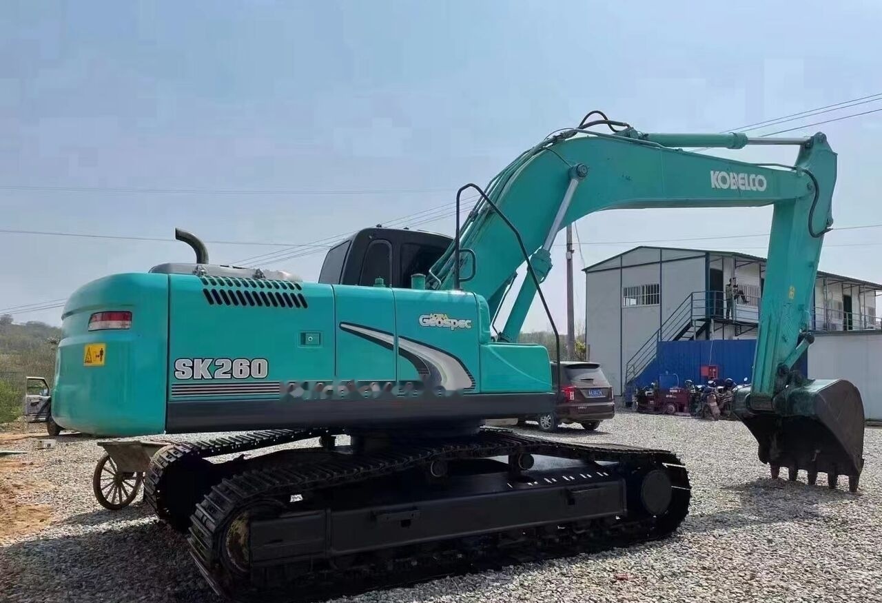 Kobelco SK260 - Lánctalpas kotró: 5 kép. Kobelco SK260 - Lánctalpas kotró: 5 kép.