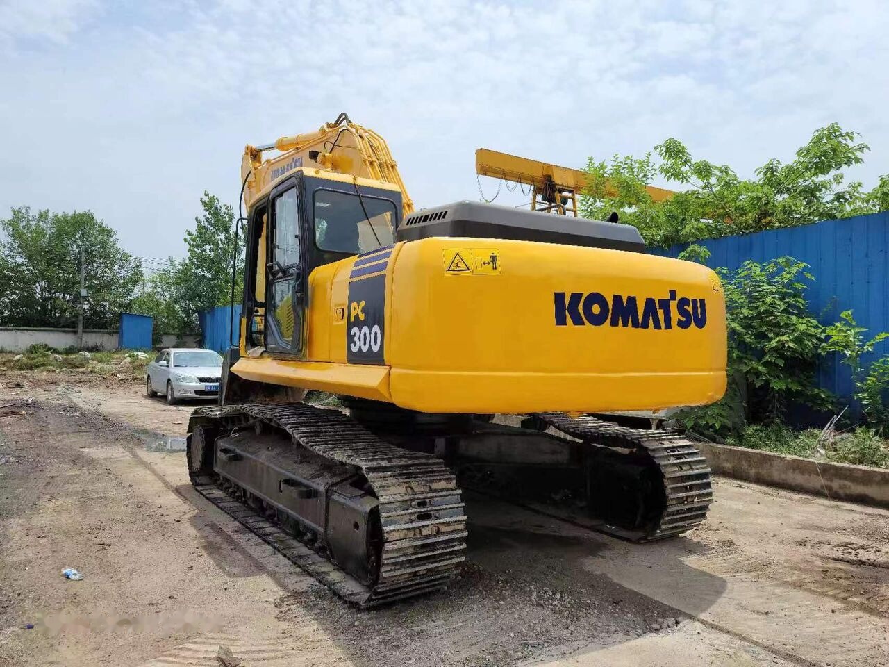 Komatsu PC300-7 - Lánctalpas kotró: 1 kép. Komatsu PC300-7 - Lánctalpas kotró: 1 kép.