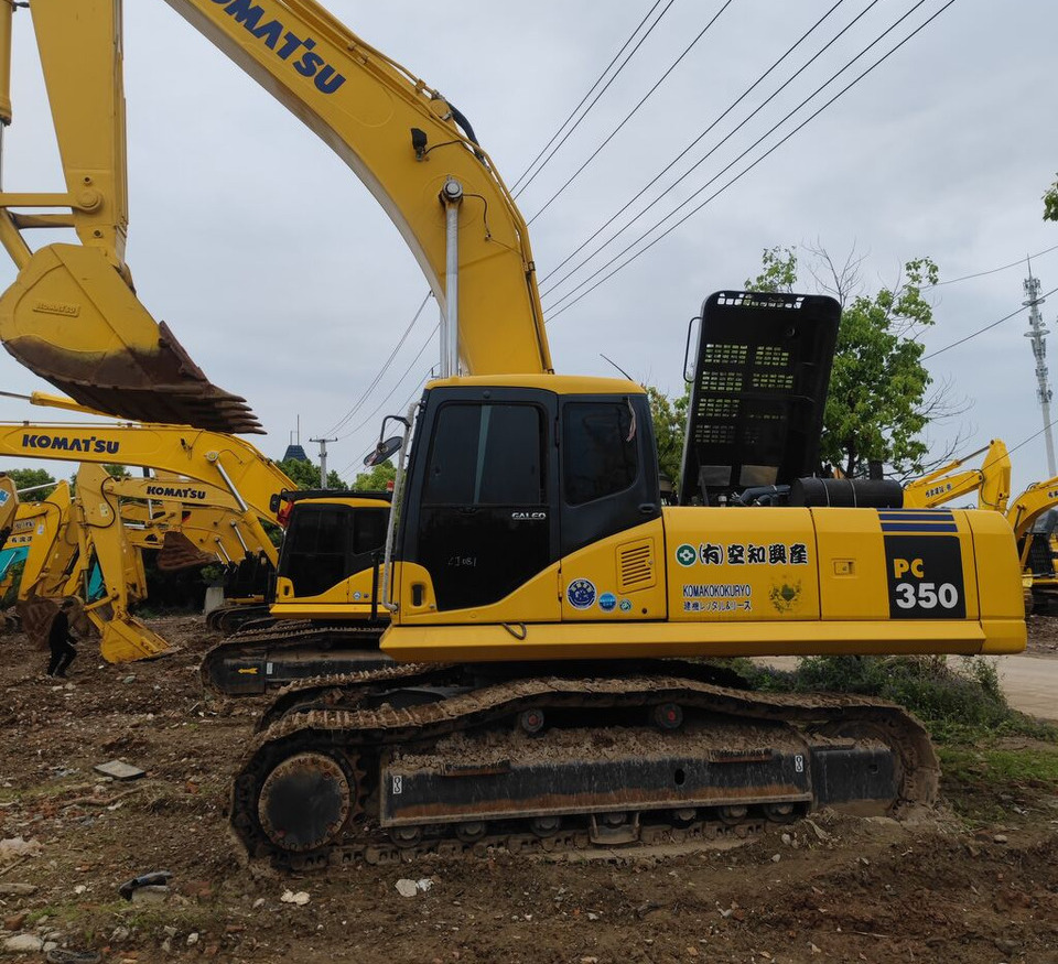 Komatsu PC350 - Lánctalpas kotró: 5 kép. Komatsu PC350 - Lánctalpas kotró: 5 kép.