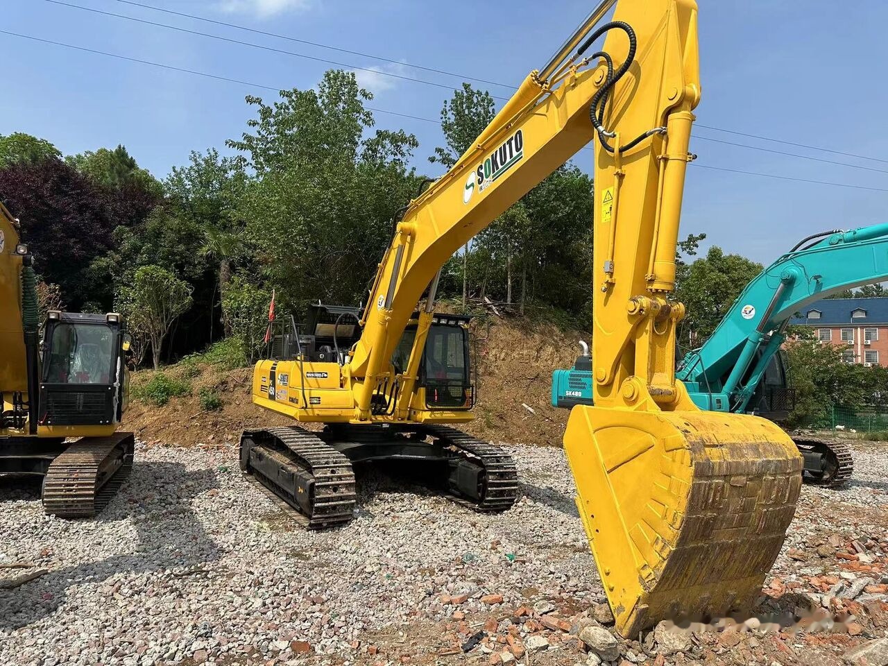 Komatsu PC450 - Lánctalpas kotró: 5 kép. Komatsu PC450 - Lánctalpas kotró: 5 kép.