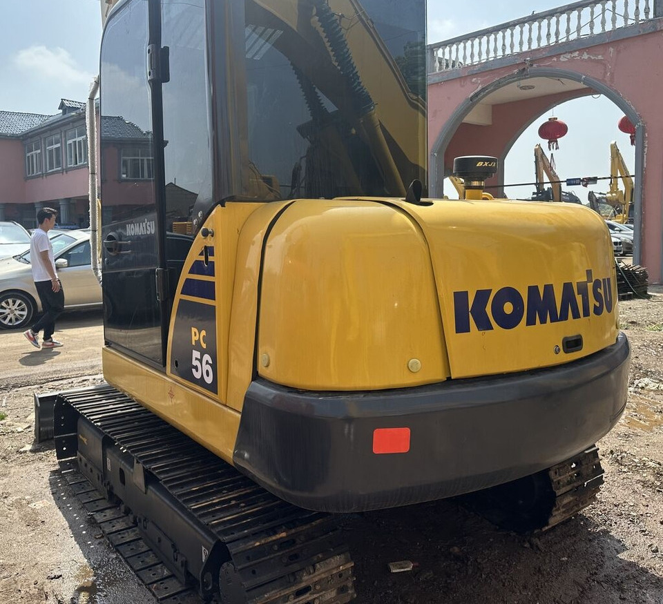 Komatsu PC56 - Minikotró: 4 kép. Komatsu PC56 - Minikotró: 4 kép.