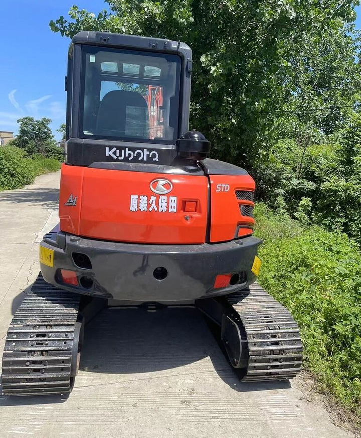 Kubota KX163 - Minikotró: 4 kép. Kubota KX163 - Minikotró: 4 kép.