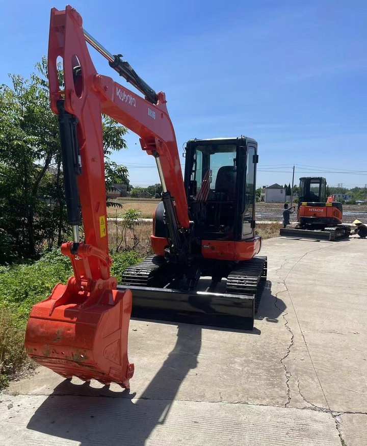 Kubota KX163 - Minikotró: 1 kép. Kubota KX163 - Minikotró: 1 kép.
