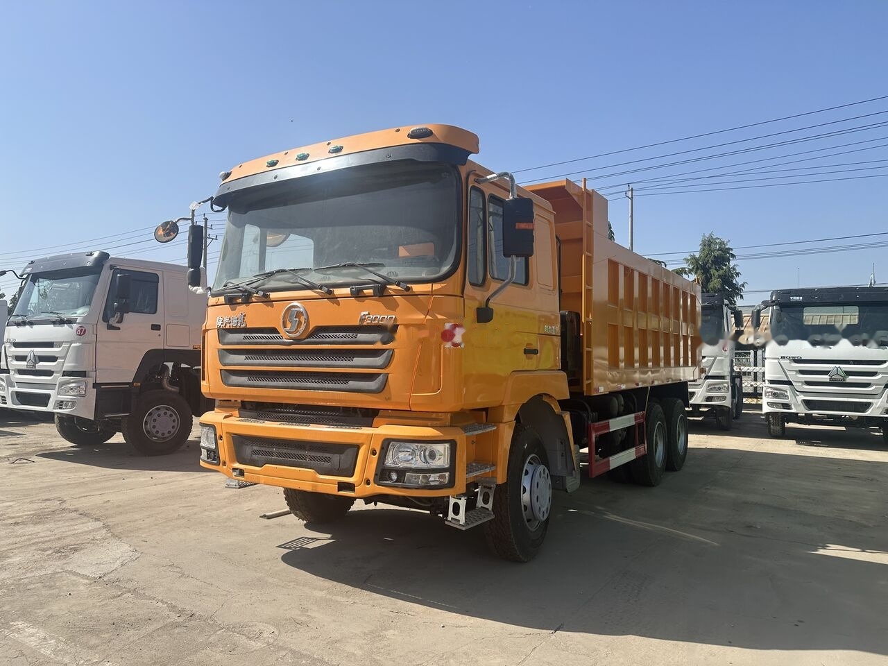 Shacman F3000 6*4 - Billenőplatós teherautó: 3 kép. Shacman F3000 6*4 - Billenőplatós teherautó: 3 kép.