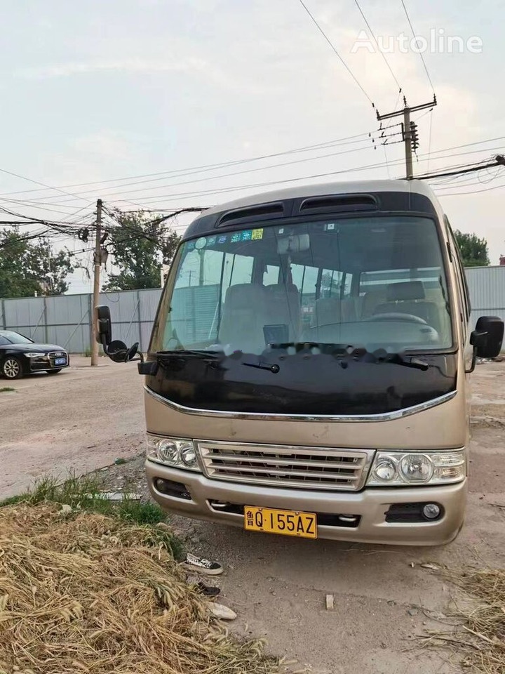 Toyota Coaster - Városi busz: 4 kép. Toyota Coaster - Városi busz: 4 kép.