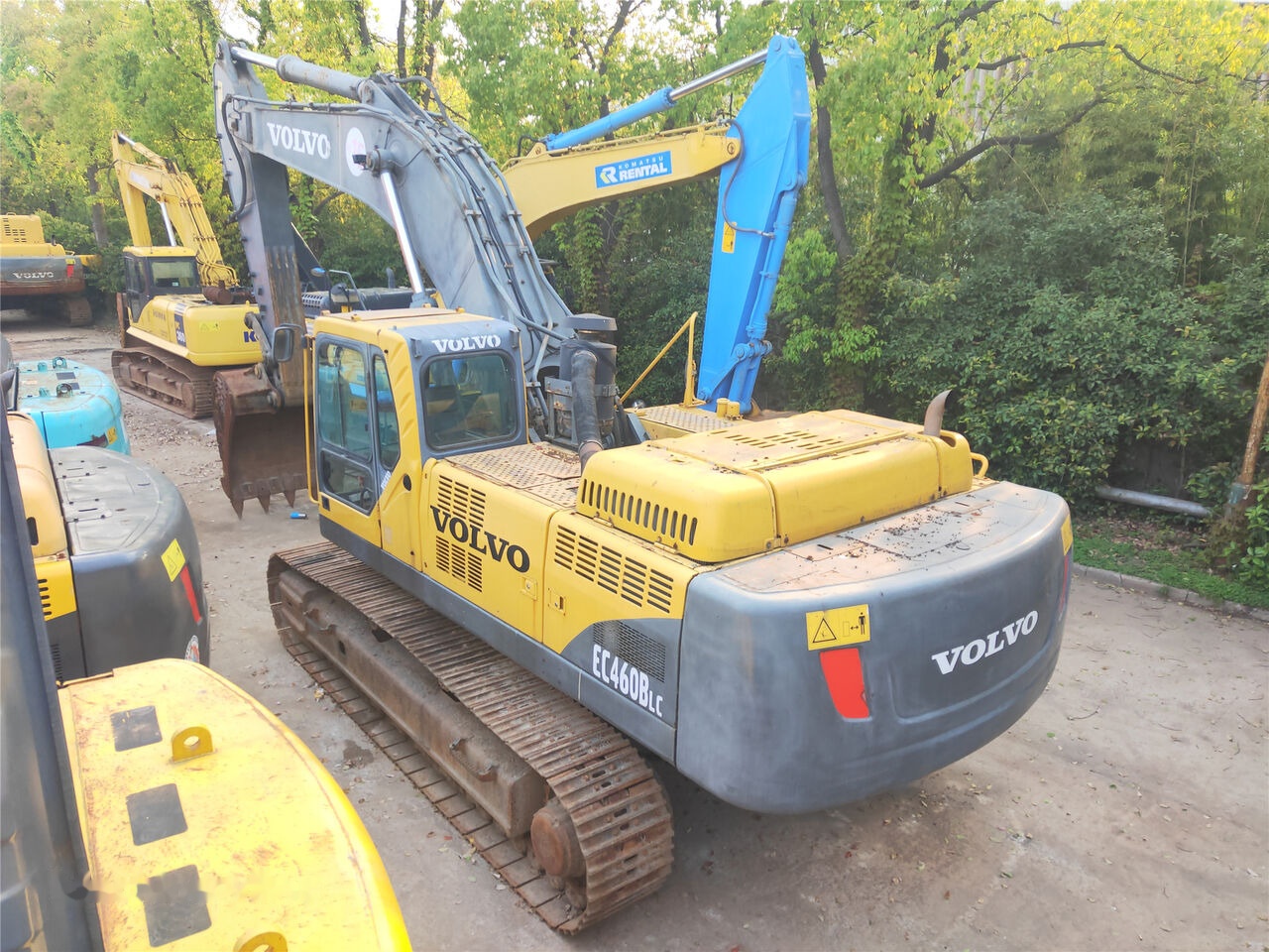 Volvo EC460BLC - Lánctalpas kotró: 4 kép. Volvo EC460BLC - Lánctalpas kotró: 4 kép.