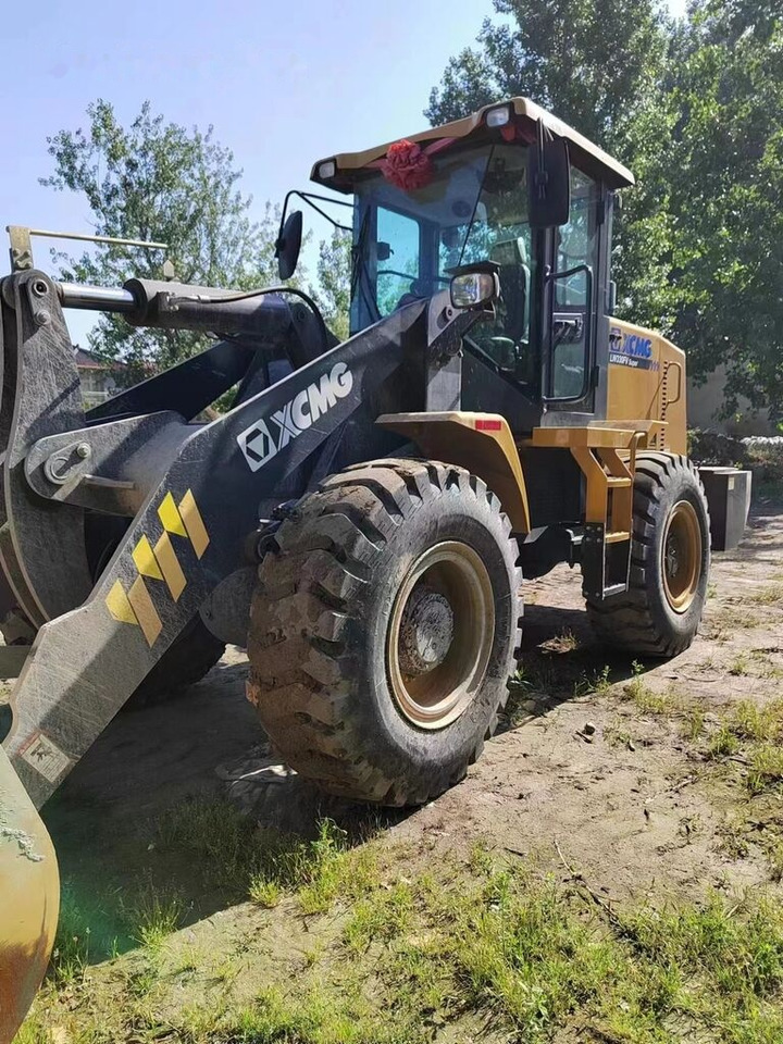 XCMG LW300FV - Gumikerekes homlokrakodó: 5 kép. XCMG LW300FV - Gumikerekes homlokrakodó: 5 kép.