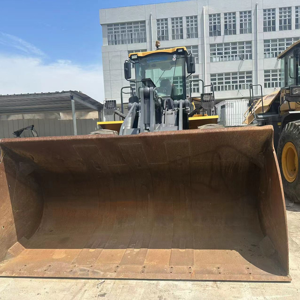 XCMG LW600FV - Gumikerekes homlokrakodó: 4 kép. XCMG LW600FV - Gumikerekes homlokrakodó: 4 kép.