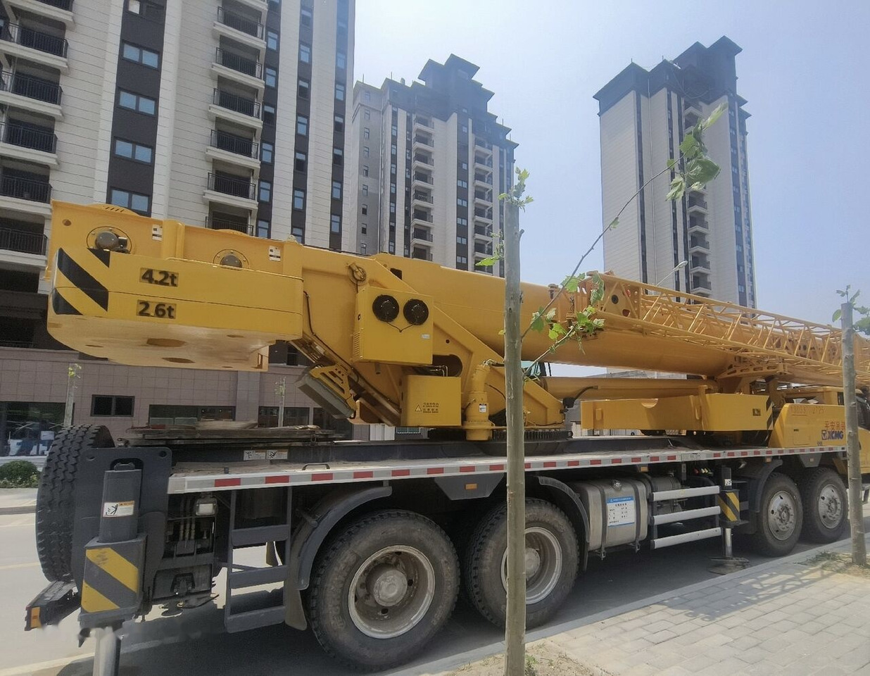 XCMG QY75K5C - Autódaru: 5 kép. XCMG QY75K5C - Autódaru: 5 kép.