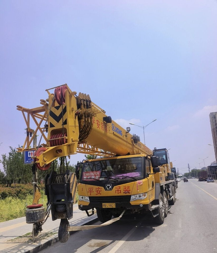 XCMG QY75K5C - Autódaru: 4 kép. XCMG QY75K5C - Autódaru: 4 kép.