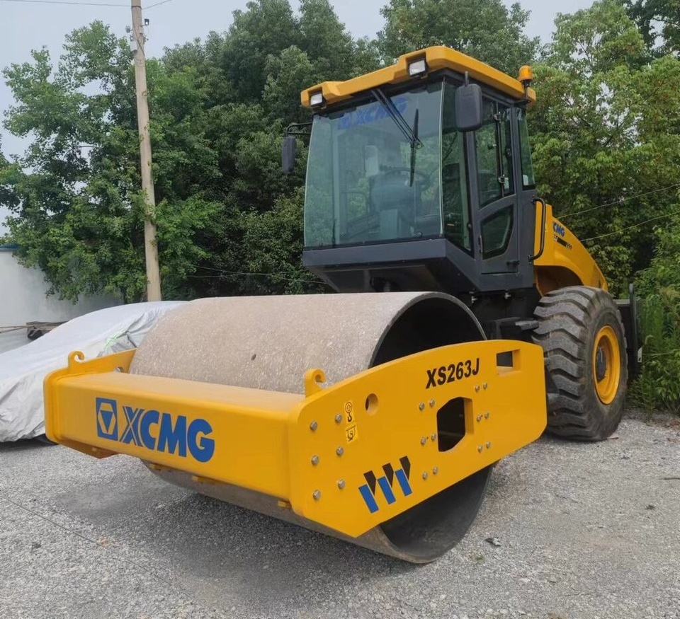 XCMG XS263J - Talajtömörítő: 5 kép. XCMG XS263J - Talajtömörítő: 5 kép.