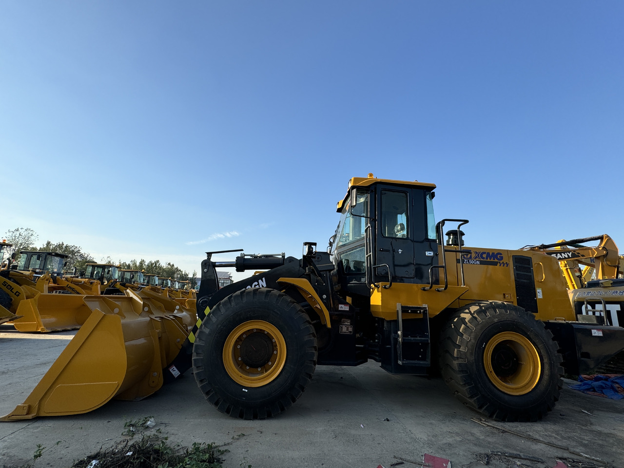 XCMG ZL50GN - Gumikerekes homlokrakodó: 5 kép. XCMG ZL50GN - Gumikerekes homlokrakodó: 5 kép.