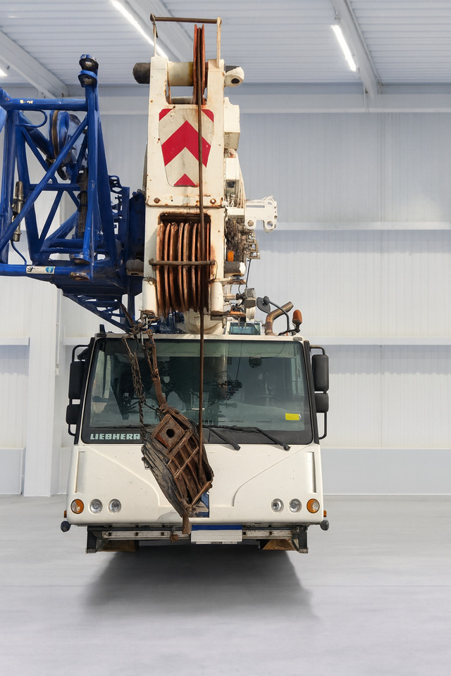 LIEBHERR LTM 1070 - Autódaru: 1 kép. LIEBHERR LTM 1070 - Autódaru: 1 kép.
