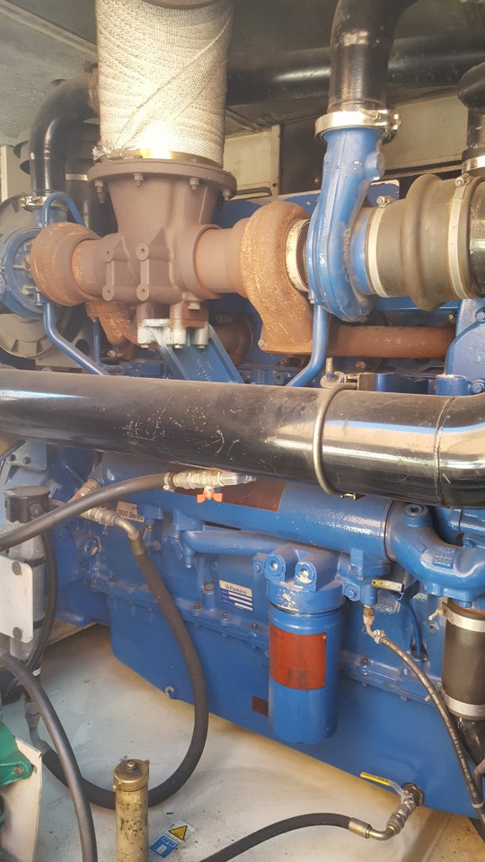 FG P600P1 600 kVA - Áramfejlesztő: 3 kép. FG P600P1 600 kVA - Áramfejlesztő: 3 kép.