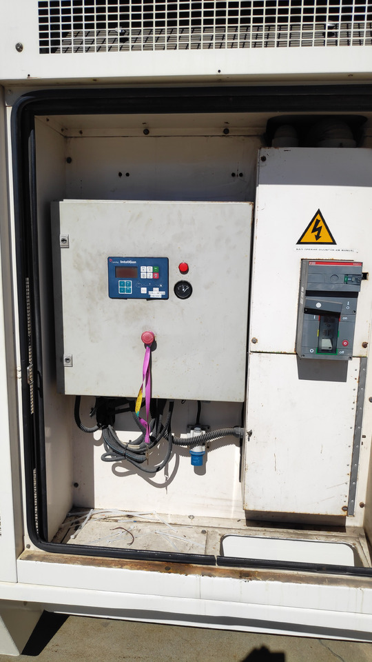 FG P600P1 600 kVA - Áramfejlesztő: 5 kép. FG P600P1 600 kVA - Áramfejlesztő: 5 kép.