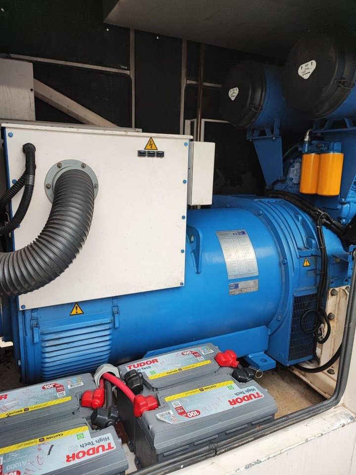 FG WILSON P650 / 650 kVA - Áramfejlesztő: 4 kép. FG WILSON P650 / 650 kVA - Áramfejlesztő: 4 kép.