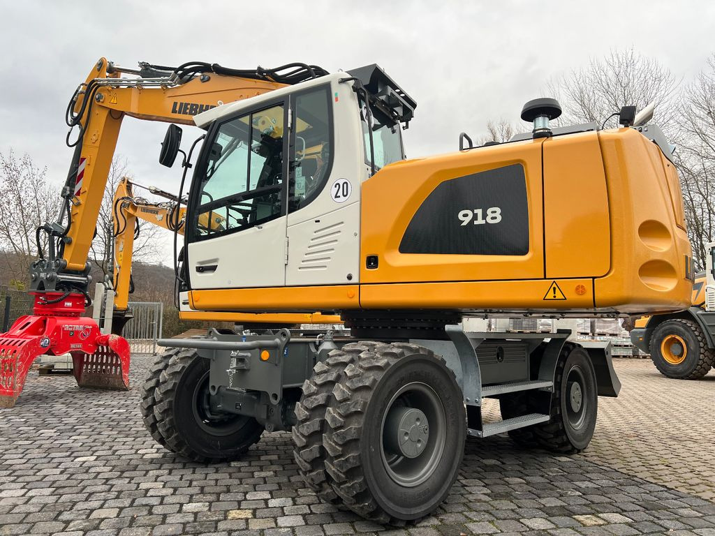 Liebherr A 918 G6.0-D - Gumikerekes kotró: 5 kép. Liebherr A 918 G6.0-D - Gumikerekes kotró: 5 kép.