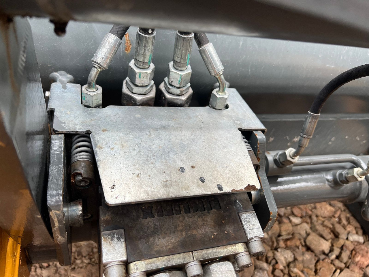 Liebherr L 507 Stereo V Likufix 2x verfügbar - Gumikerekes homlokrakodó: 4 kép. Liebherr L 507 Stereo V Likufix 2x verfügbar - Gumikerekes homlokrakodó: 4 kép.