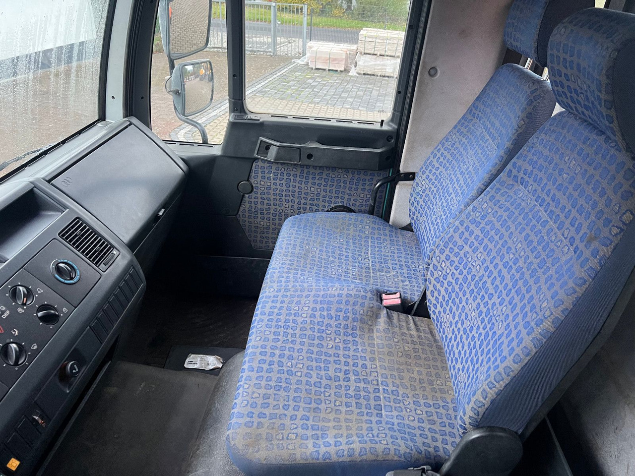 Billenőplatós teherautó, Darus autó MAN 18.250 Palfinger 11502: 11 kép. Billenőplatós teherautó, Darus autó MAN 18.250 Palfinger 11502: 11 kép.