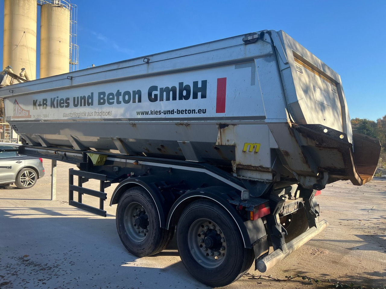 Meierling MSK 18 - Félpótkocsi billenőplatós: 1 kép. Meierling MSK 18 - Félpótkocsi billenőplatós: 1 kép.