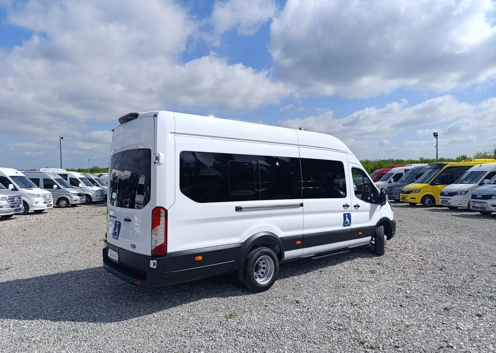 Ford Transit - Minibusz, Kisbusz: 4 kép. Ford Transit - Minibusz, Kisbusz: 4 kép.