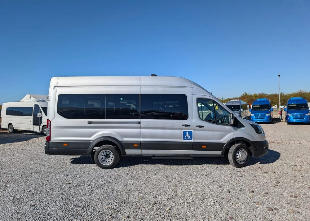 Ford Transit - Minibusz, Kisbusz: 3 kép. Ford Transit - Minibusz, Kisbusz: 3 kép.