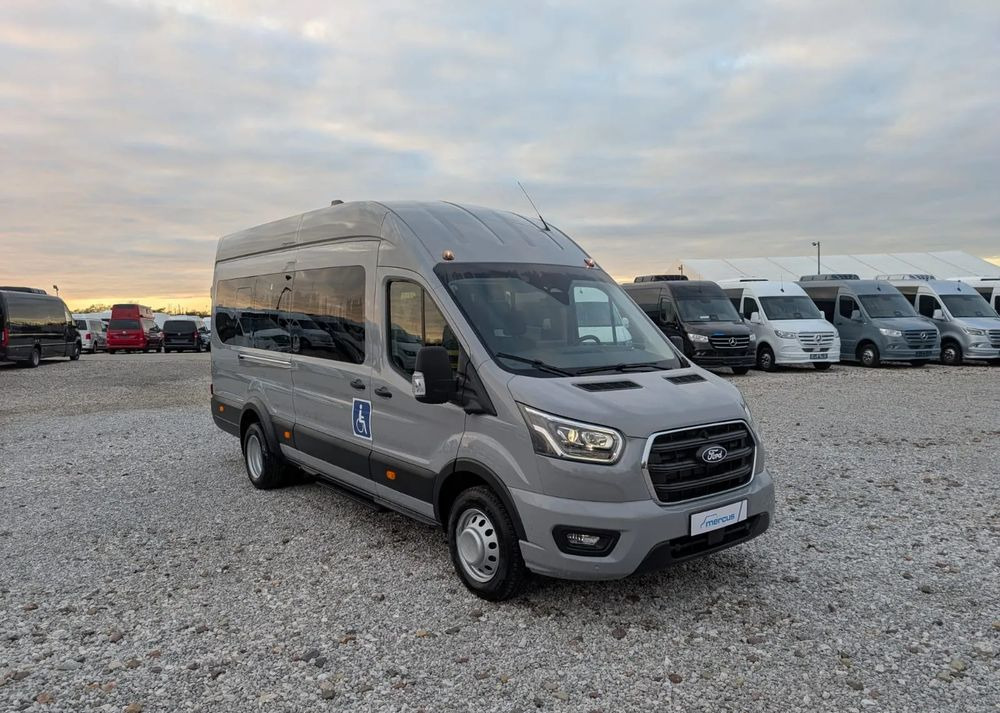 Ford Transit - Minibusz, Kisbusz: 1 kép. Ford Transit - Minibusz, Kisbusz: 1 kép.