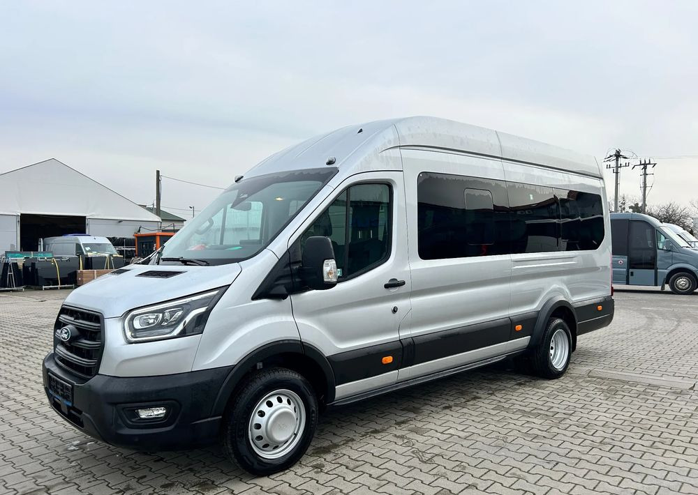 Ford Transit - Minibusz, Kisbusz: 4 kép. Ford Transit - Minibusz, Kisbusz: 4 kép.