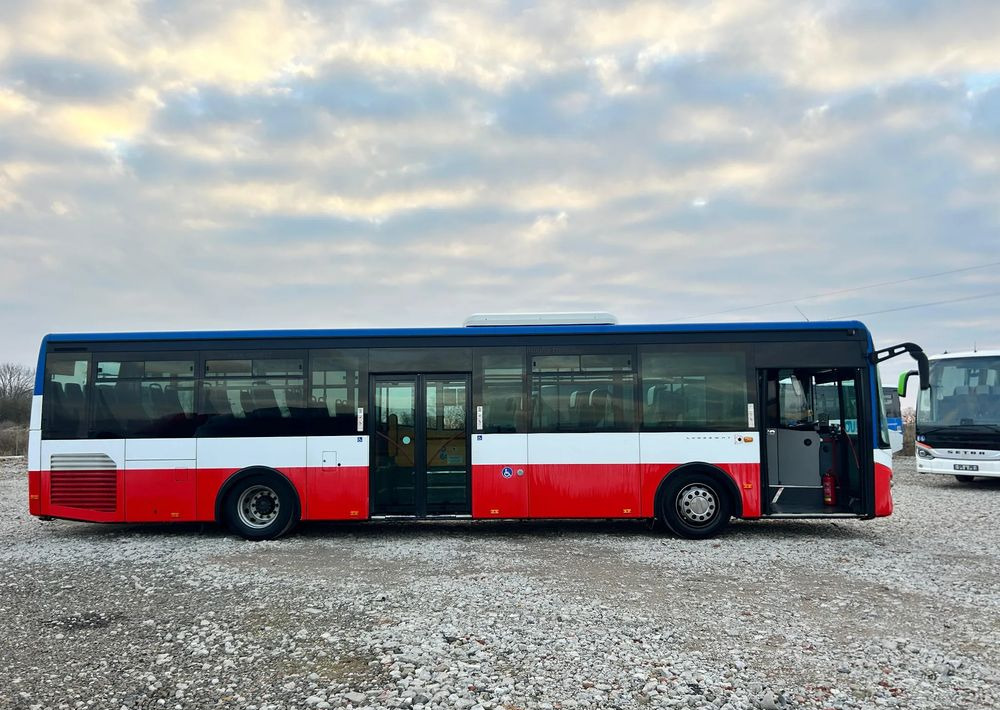 Iveco Crossway LE - Városi busz: 3 kép. Iveco Crossway LE - Városi busz: 3 kép.