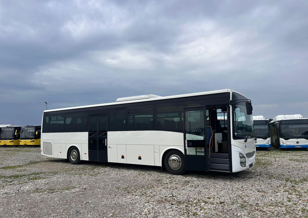 Iveco Crossway - Helyközi busz: 3 kép. Iveco Crossway - Helyközi busz: 3 kép.