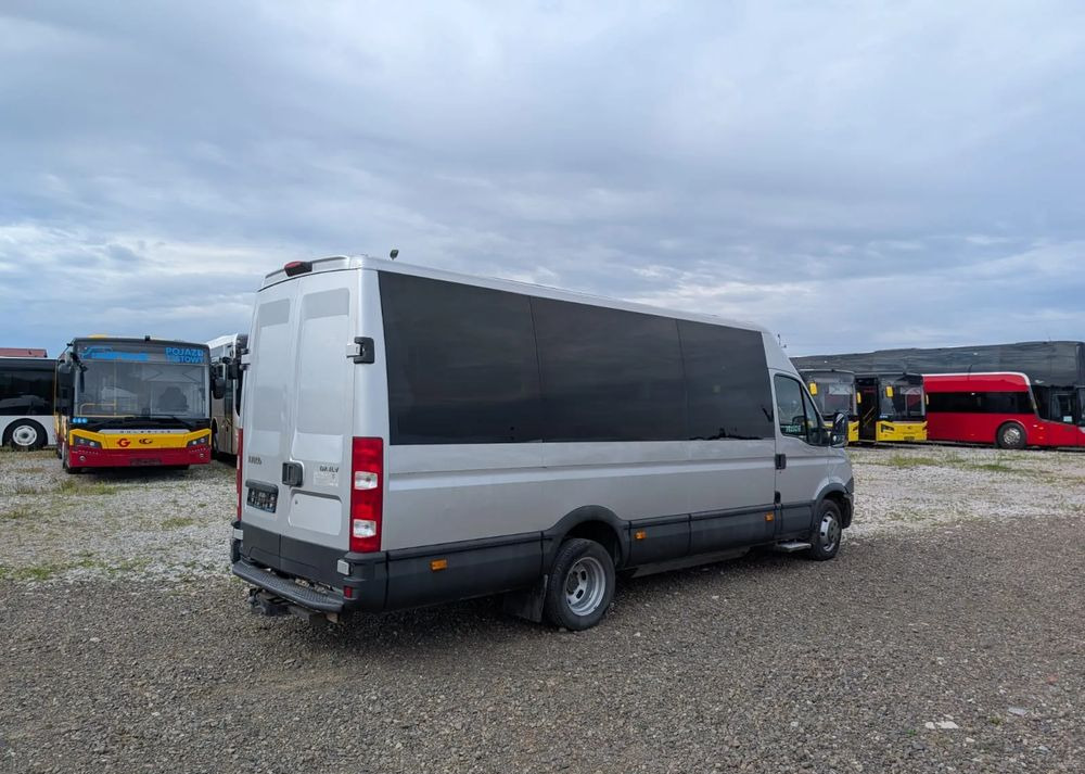 Iveco Daily 50C14 - Minibusz, Kisbusz: 4 kép. Iveco Daily 50C14 - Minibusz, Kisbusz: 4 kép.