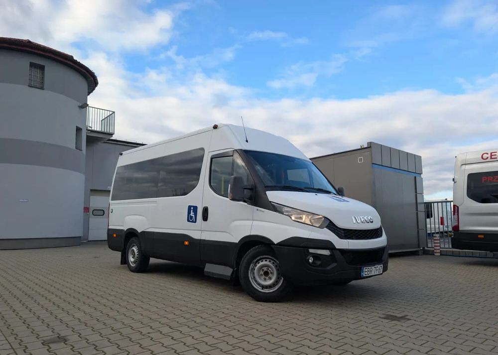 Iveco Daily - Minibusz, Kisbusz: 1 kép. Iveco Daily - Minibusz, Kisbusz: 1 kép.