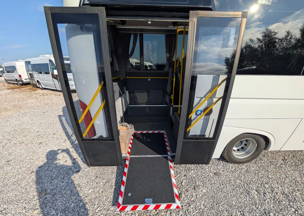 Iveco Mercus Daily City - Minibusz, Kisbusz: 4 kép. Iveco Mercus Daily City - Minibusz, Kisbusz: 4 kép.