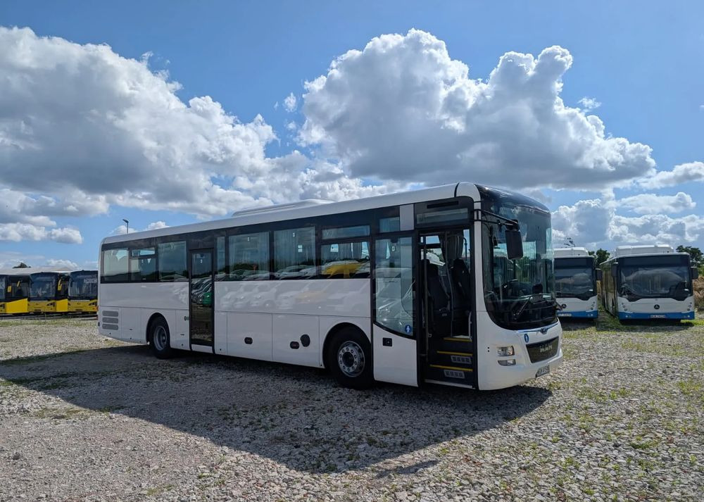 MAN Lion's Intercity - Helyközi busz: 2 kép. MAN Lion's Intercity - Helyközi busz: 2 kép.