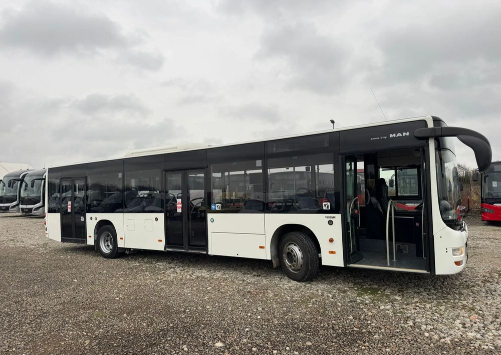 MAN Lions City - Városi busz: 2 kép. MAN Lions City - Városi busz: 2 kép.