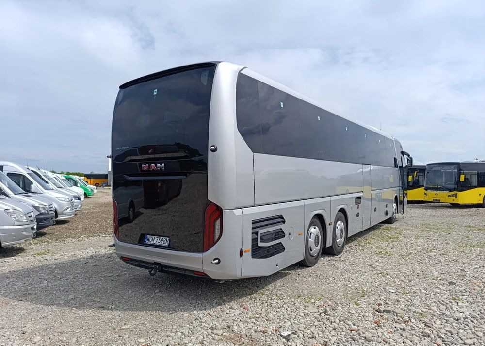 MAN Lions Coach - Távolsági busz: 5 kép. MAN Lions Coach - Távolsági busz: 5 kép.