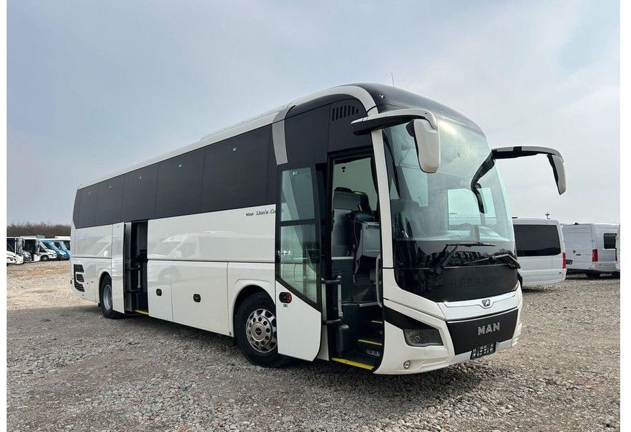 MAN Lions Coach - Távolsági busz: 2 kép. MAN Lions Coach - Távolsági busz: 2 kép.