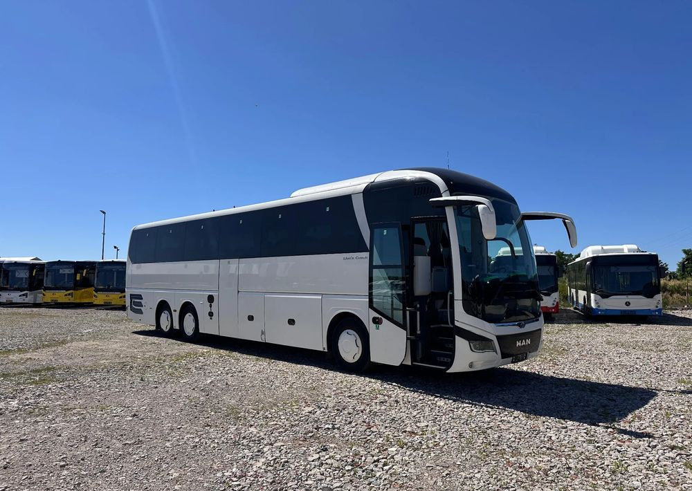 MAN Lions Coach - Távolsági busz: 1 kép. MAN Lions Coach - Távolsági busz: 1 kép.