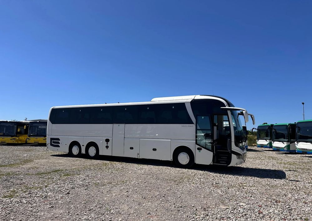MAN Lions Coach - Távolsági busz: 2 kép. MAN Lions Coach - Távolsági busz: 2 kép.